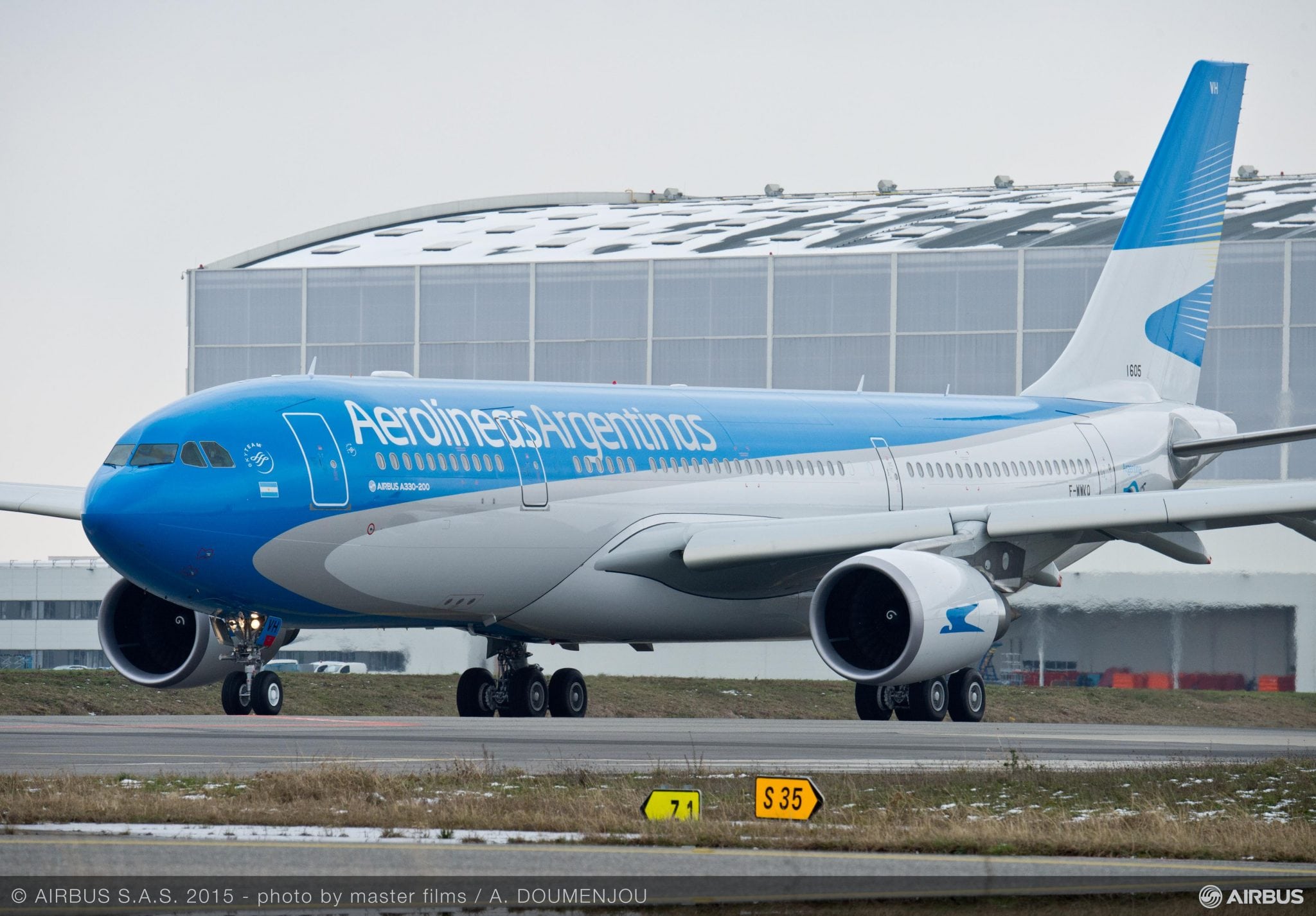 Aerolineas Argentinas Airbus A330-200 aircraft