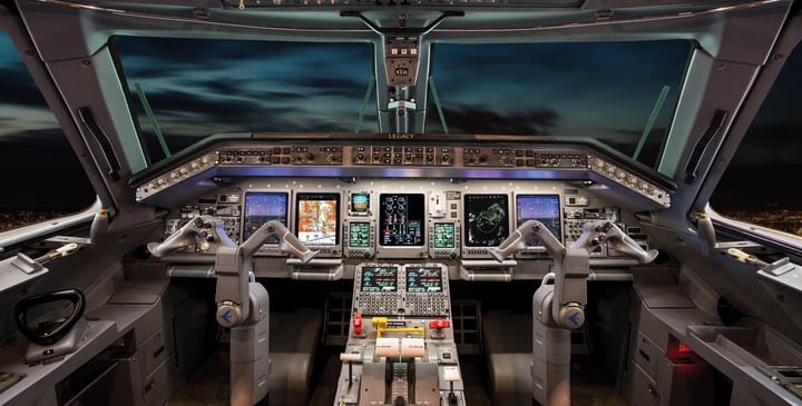 Embraer Legacy 650E flight deck
