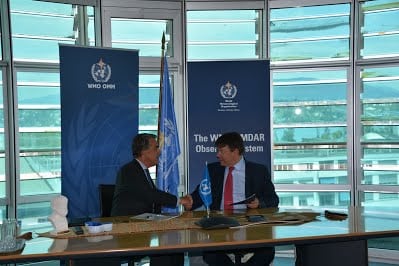 WMO Secretary-General Petteri Taalas recently met IATA Director General Alexandre de Juniac to discuss how IATA’s 265 airlines in over 117 countries can best contribute to AMDAR’s data gathering system. Photo: WMO.