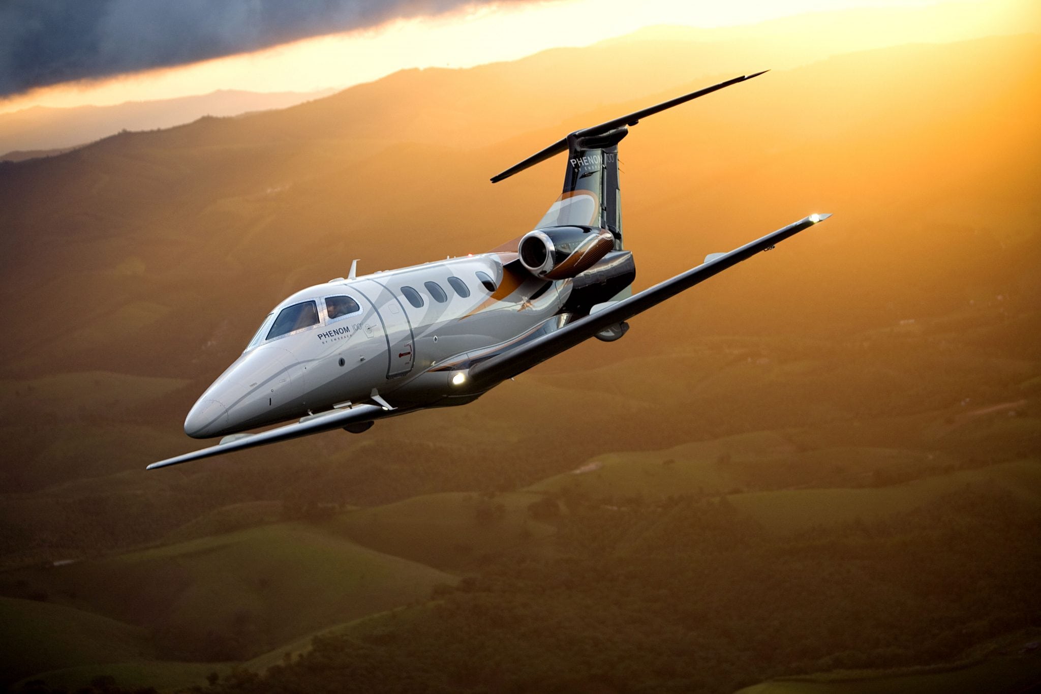 Embraer Phenom 100 business aviation jet