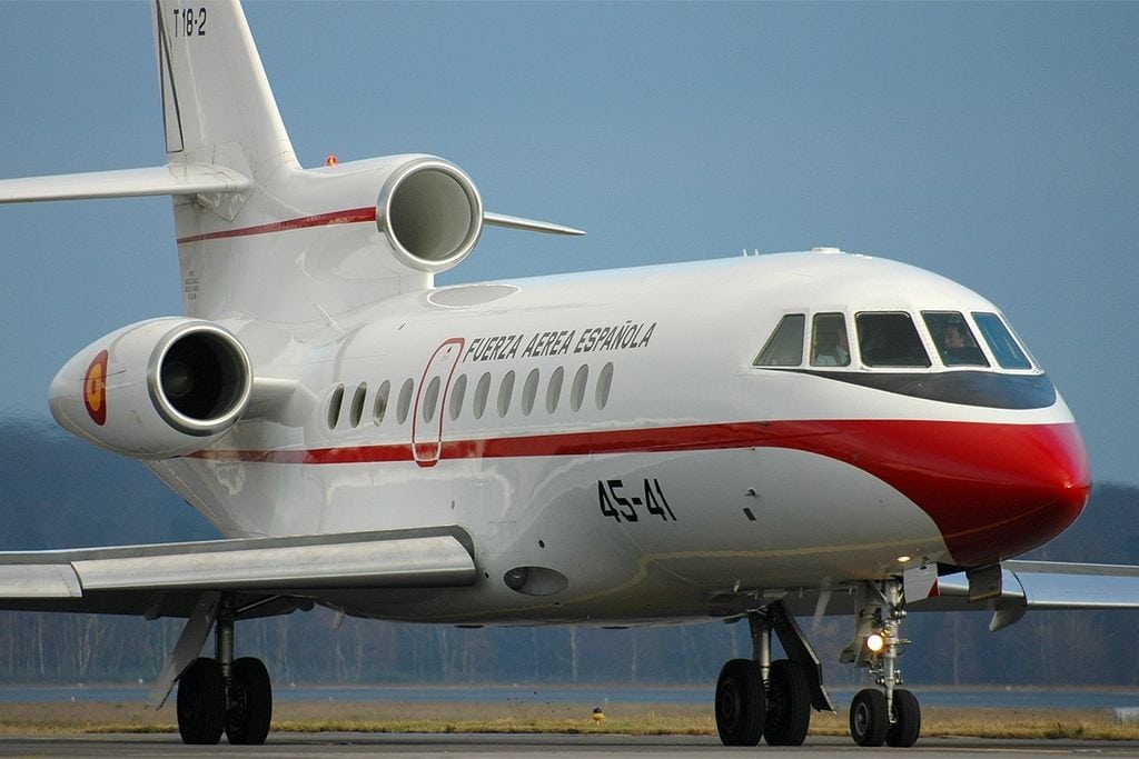 Dassault Falcoln 900B