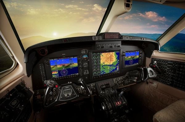 Garmin G1000 avionics suite flight deck