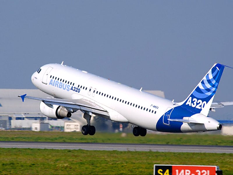 An Airbus A320, the model for which Rockwell will install the EFB interface and communication unit