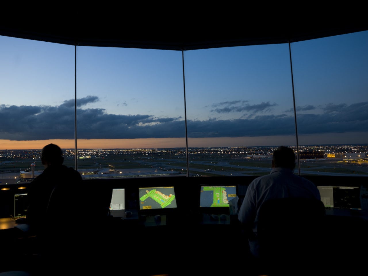 Concept of operations of a control tower using space-based ADS-B. Photo: Aireon
