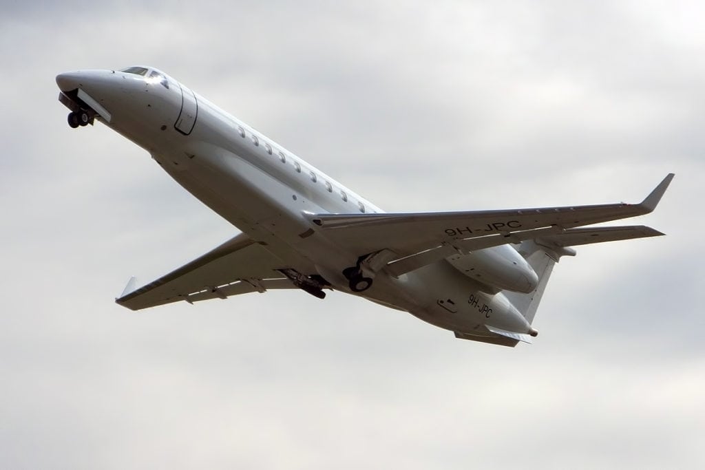 Air_X_Executive_Jets,_9H-JPC,_Embraer_Legacy_600_(17502594722)