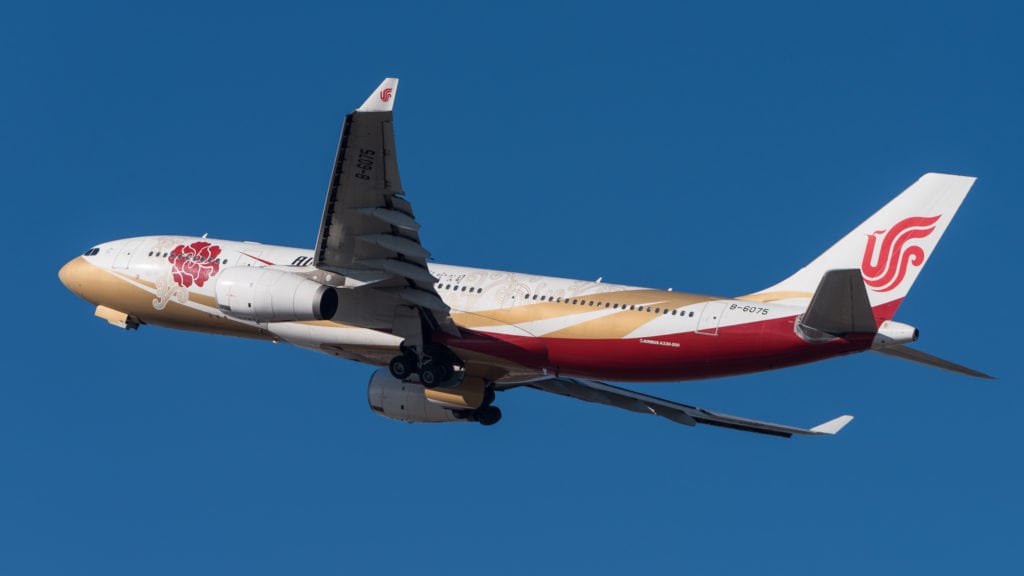 Air_China_Airbus_A330-243_B-6075_MUC_2015_04