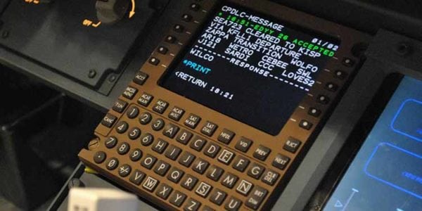 Data Comm on an airplane cockpit display. Photo: Harris Corp.