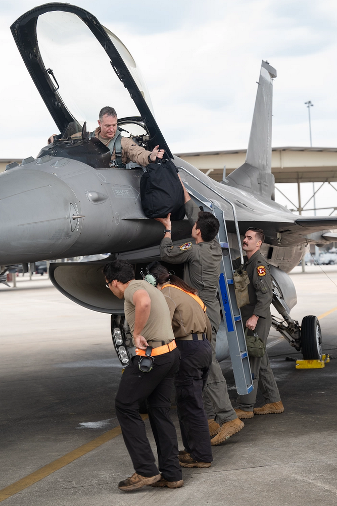 U.S. Air Force Lt. Gen. Alex Grynkewich, Ninth Air Force (Air Forces Central) commander, parks an F-16 Fighting Falcon after completing his final flight --fini-flight--as the AFCENT commander on April 9, 2024, at Shaw AFB, S.C. (U.S. Air Force Photo)